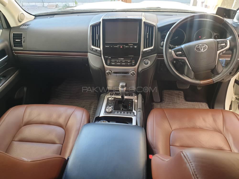 Toyota Land Cruiser 2015 for Sale in Islamabad Toyota Land Cruiser 2015 for Sale in Islamabad Image-5