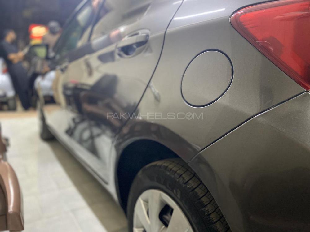 Toyota Vitz 2014 for Sale in Karachi Toyota Vitz 2014 for Sale in Karachi Image-6