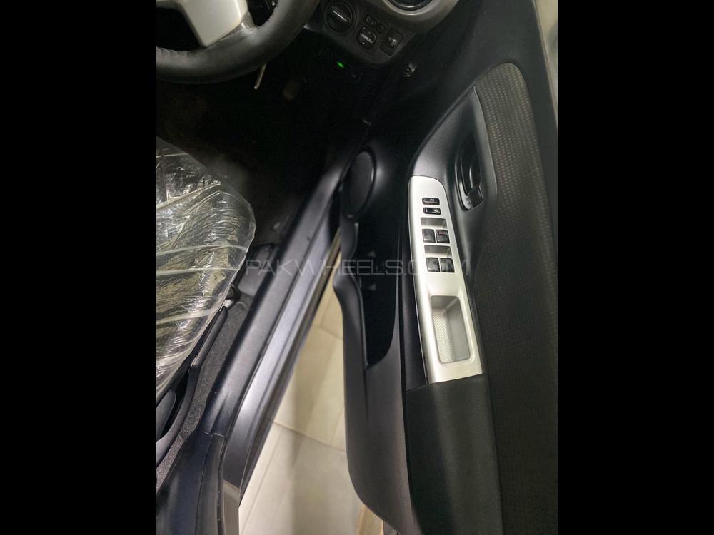 Toyota Vitz 2014 for Sale in Karachi Toyota Vitz 2014 for Sale in Karachi Image-12