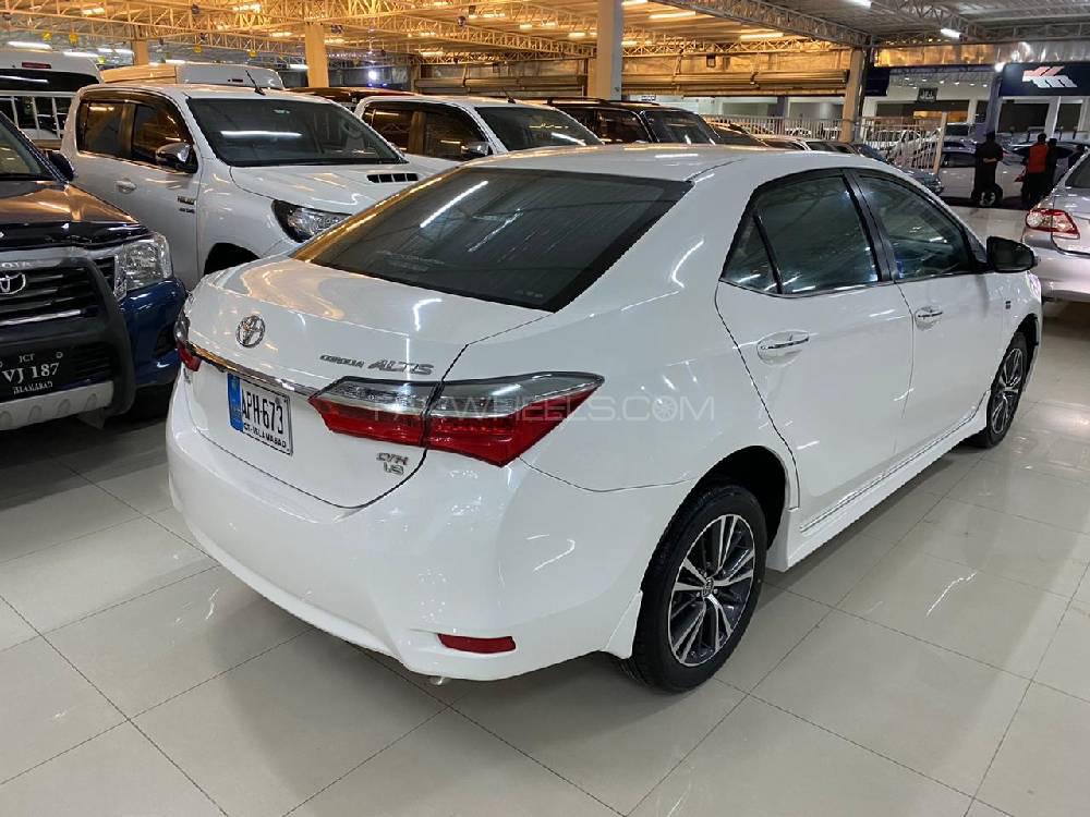 Toyota Corolla 2019 for Sale in Peshawar Toyota Corolla 2019 for Sale in Peshawar Image-3