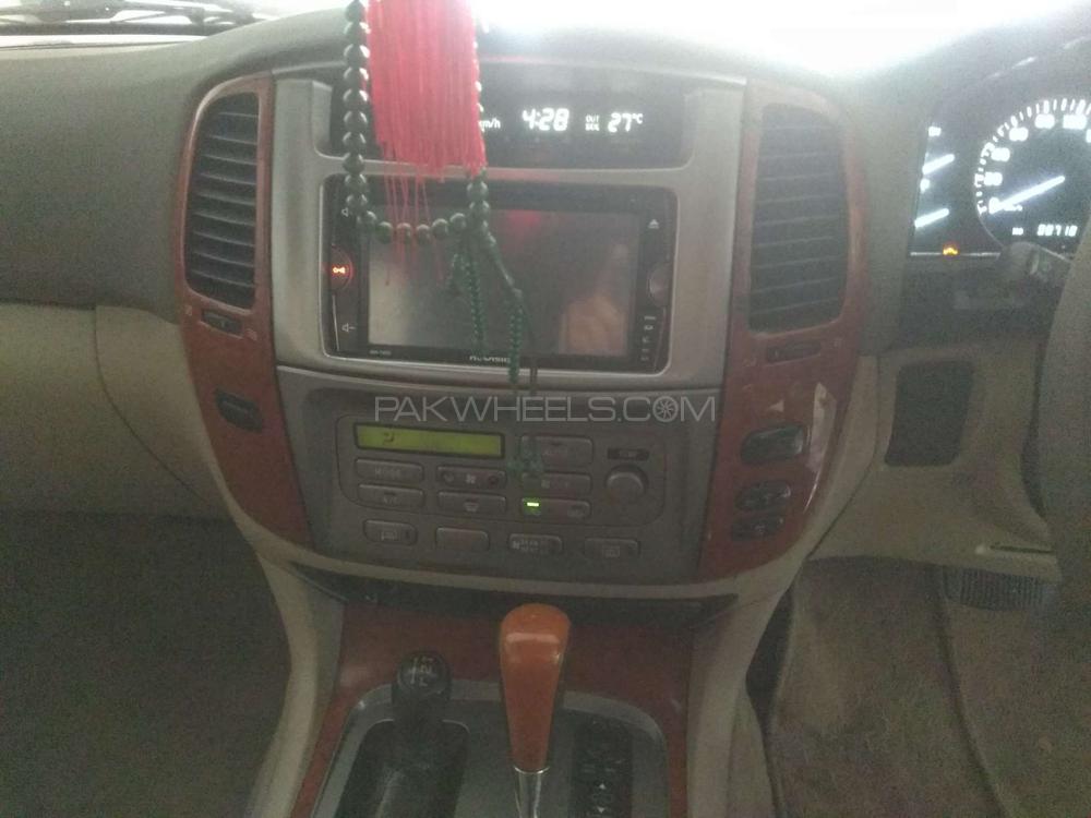 Toyota Land Cruiser 2003 for Sale in Karachi Toyota Land Cruiser 2003 for Sale in Karachi Image-7