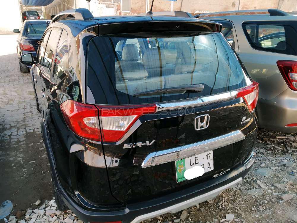Honda BR-V 2017 for Sale in Lahore Honda BR-V 2017 for Sale in Lahore Image-12