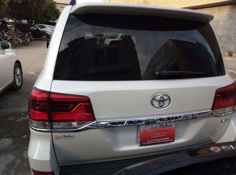 Toyota Land Cruiser 2016 for Sale in Islamabad Toyota Land Cruiser 2016 for Sale in Islamabad Image-4