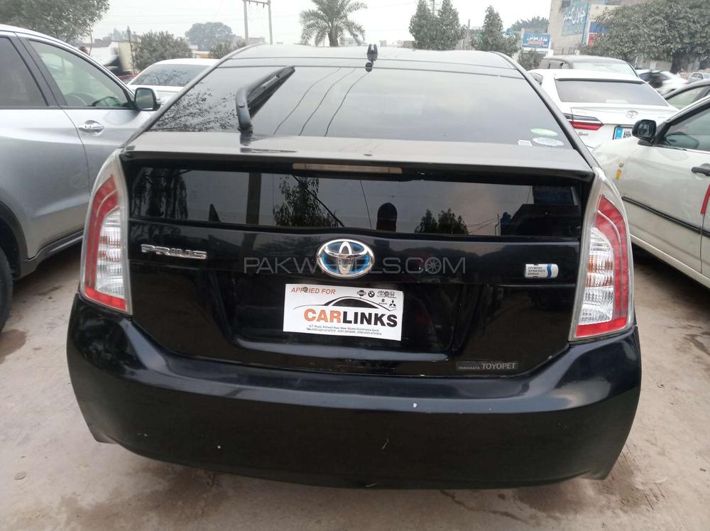 Toyota Prius 2013 for Sale in Gujranwala Toyota Prius 2013 for Sale in Gujranwala Image-3