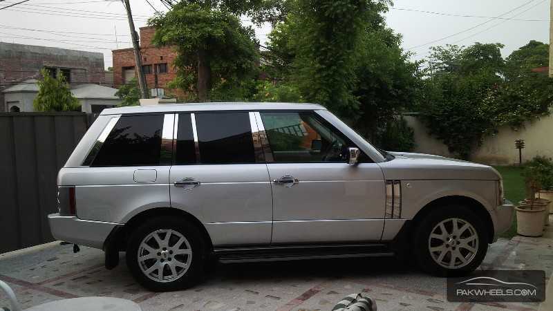 Range Rover Vogue 2004 for Sale in Lahore Image-1
