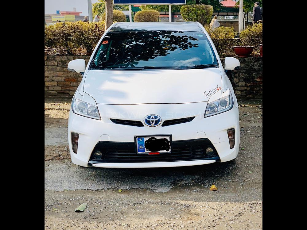 Toyota Prius 2014 for Sale in Wah cantt Image-1