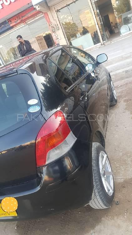 Toyota Vitz 2010 for Sale in Ahmed Pur East Image-1