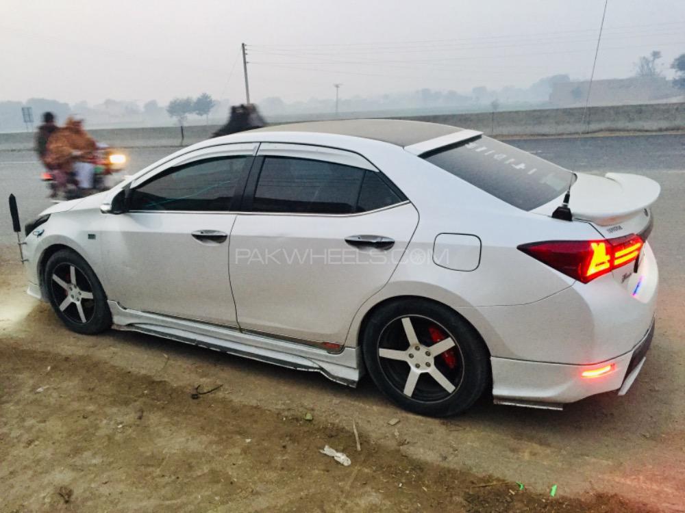 Toyota Corolla - 2017  Toyota Corolla - 2017  Image-3