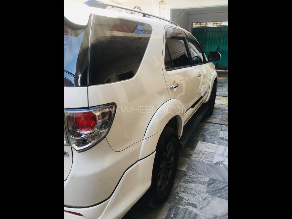 Toyota Fortuner 2015 for Sale in Sargodha Toyota Fortuner 2015 for Sale in Sargodha Image-4