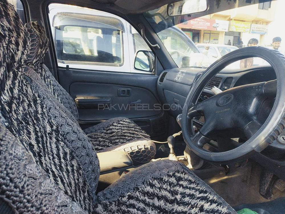 Toyota Hilux 2001 for Sale in Islamabad Toyota Hilux 2001 for Sale in Islamabad Image-7