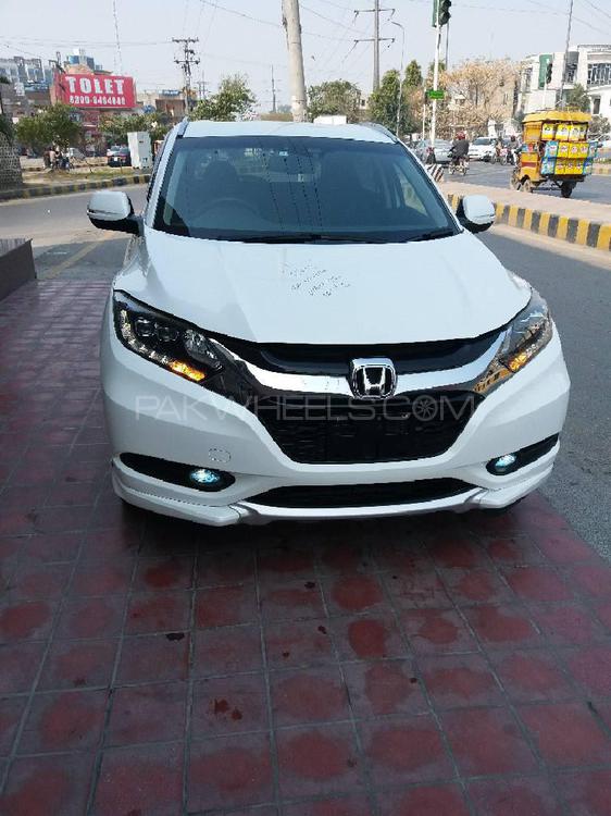 Honda Vezel 2014 for Sale in Lahore Honda Vezel 2014 for Sale in Lahore Image-3