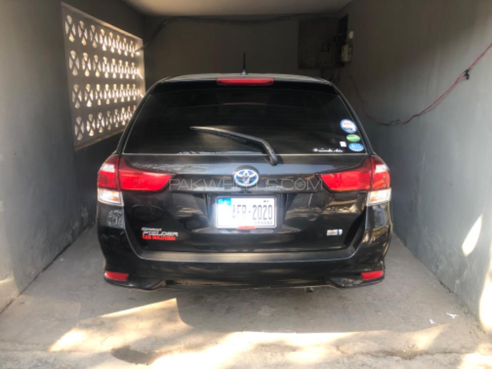 Toyota Corolla Fielder 2015 for Sale in Peshawar Image-1