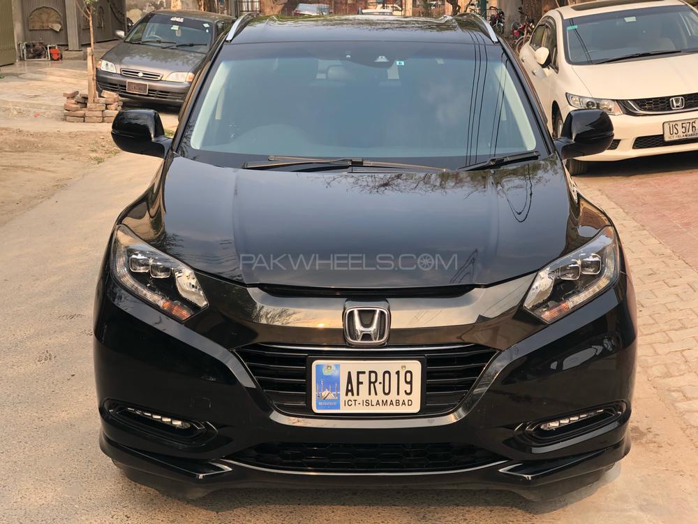 Honda Vezel 2016 for Sale in Faisalabad Image-1