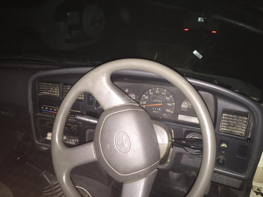 Toyota Hilux 1982 for Sale in Islamabad Image-1