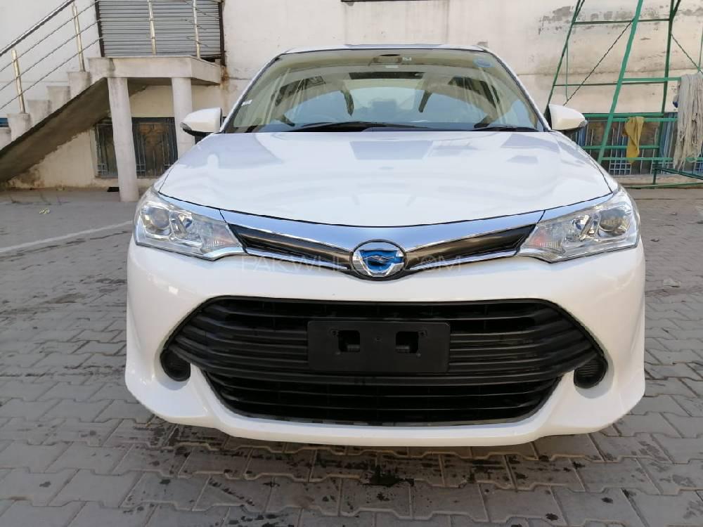 Toyota Corolla Axio 2016 for Sale in Peshawar Image-1