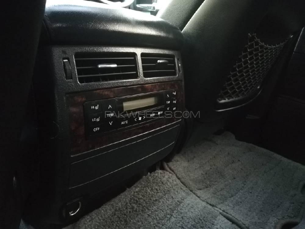 Toyota Land Cruiser 2013 for Sale in Karachi Toyota Land Cruiser 2013 for Sale in Karachi Image-8