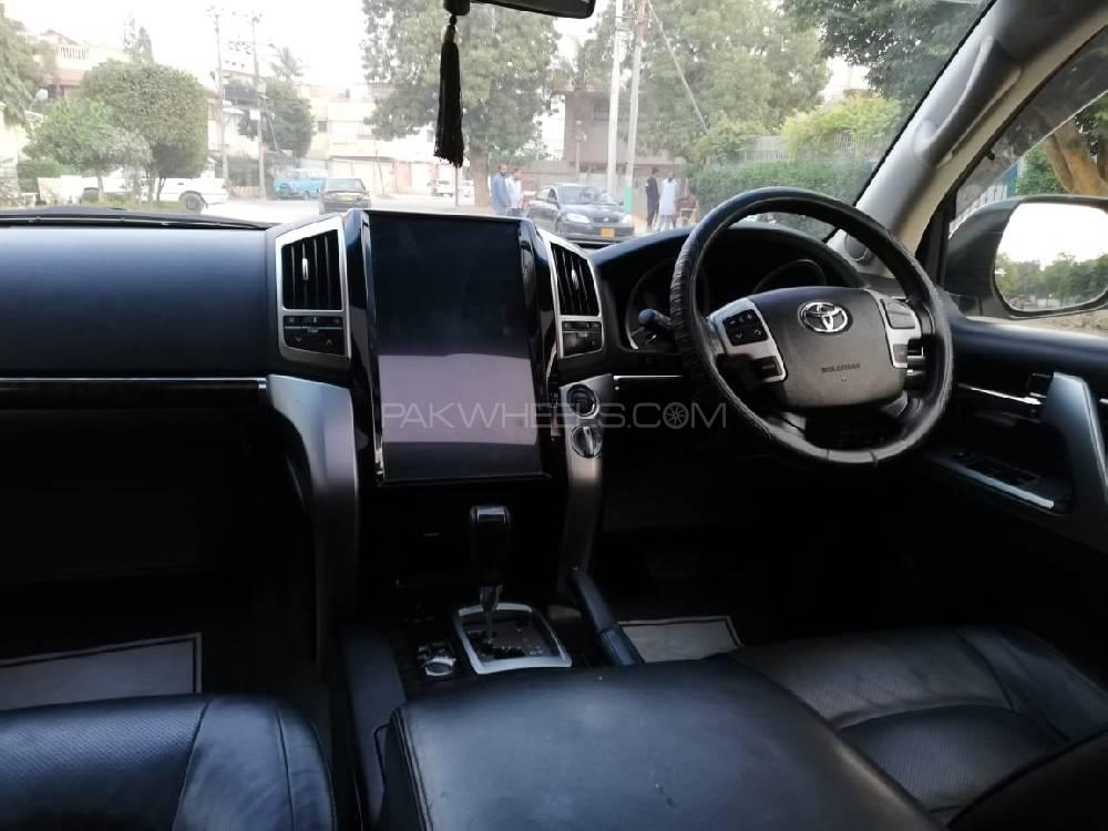 Toyota Land Cruiser 2013 for Sale in Karachi Toyota Land Cruiser 2013 for Sale in Karachi Image-10