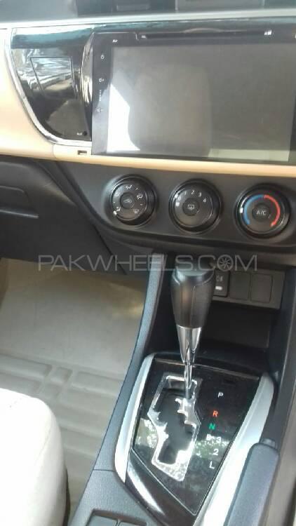Toyota Corolla 2017 for Sale in Islamabad Image-1