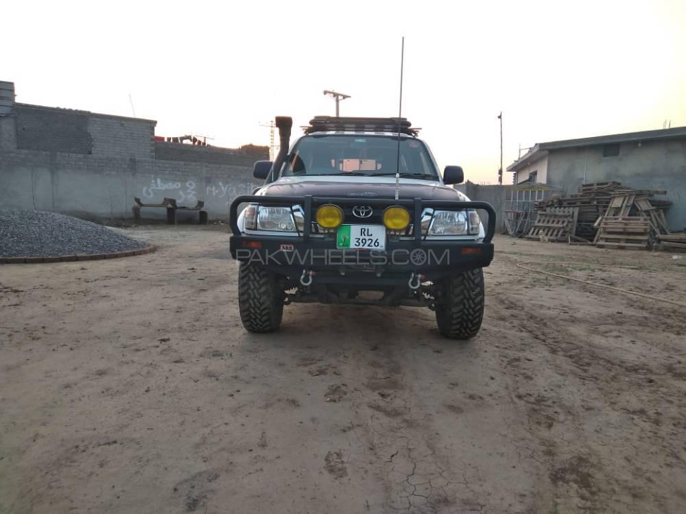 Toyota Hilux 2004 for Sale in Wah cantt Image-1