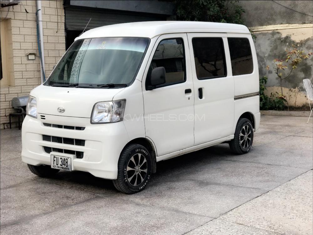 Daihatsu Hijet 2010 for Sale in Fateh Jang Image-1