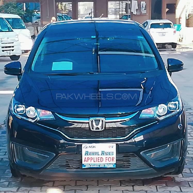 Honda Fit 2017 for Sale in Rawalpindi Image-1