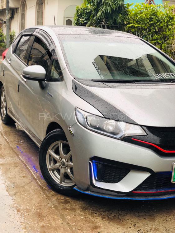 Honda Fit - 2016  Honda Fit - 2016  Image-2