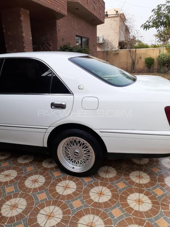 Toyota Crown 2003 for Sale in Lahore Toyota Crown 2003 for Sale in Lahore Image-18