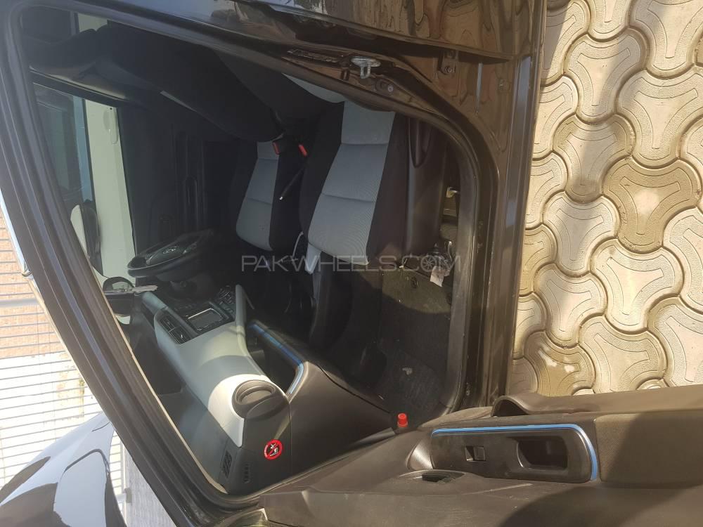 Toyota Aqua 2013 for Sale in Peshawar Toyota Aqua 2013 for Sale in Peshawar Image-7