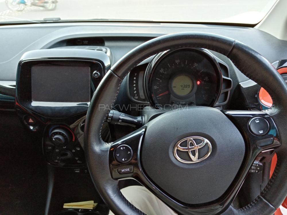 Toyota Aygo 2015 for Sale in Sialkot Toyota Aygo 2015 for Sale in Sialkot Image-3