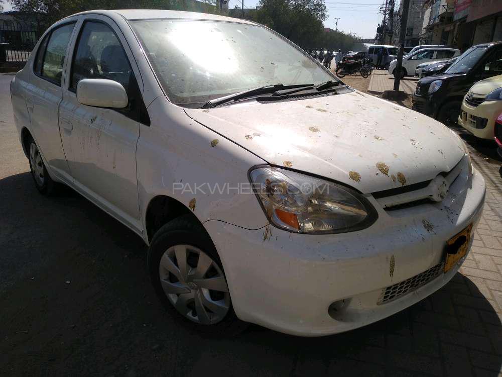 Toyota Platz 2004 for Sale in Karachi Image-1