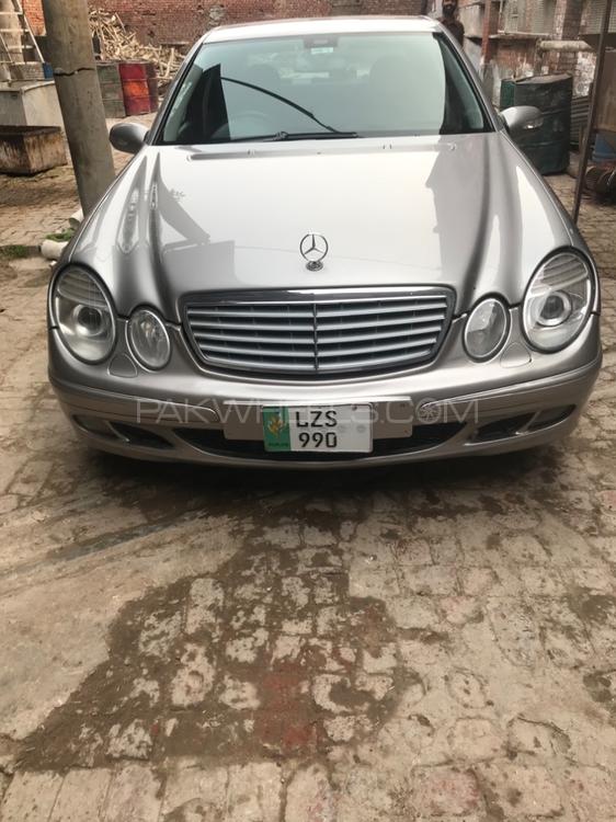 Mercedes Benz E Class 2004 for Sale in Sialkot Image-1