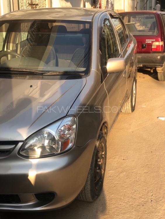 Toyota Platz 2002 for Sale in Karachi Toyota Platz 2002 for Sale in Karachi Image-2