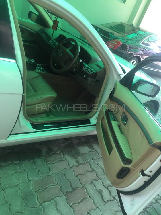 بی ایم ڈبلیو 7 سیریز 2007 for Sale in سیالکوٹ بی ایم ڈبلیو 7 سیریز 2007 for Sale in سیالکوٹ Image-4