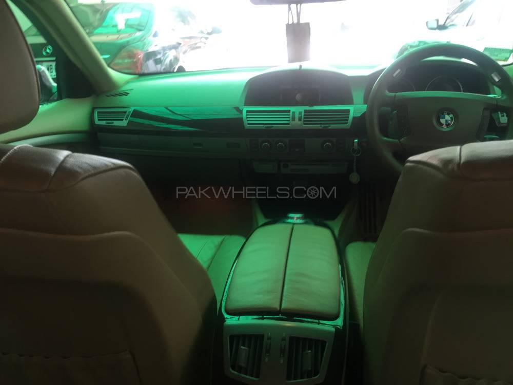 بی ایم ڈبلیو 7 سیریز 2007 for Sale in سیالکوٹ بی ایم ڈبلیو 7 سیریز 2007 for Sale in سیالکوٹ Image-12
