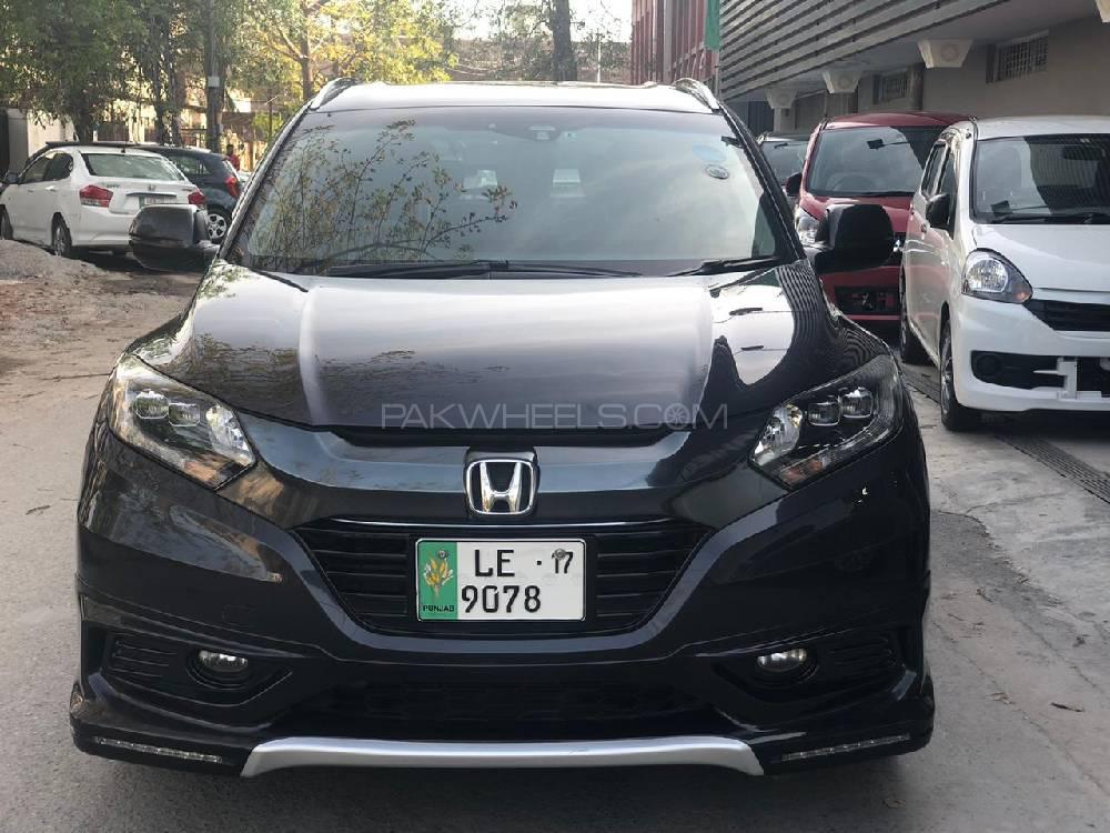 Honda Vezel 2014 for Sale in Lahore Image-1