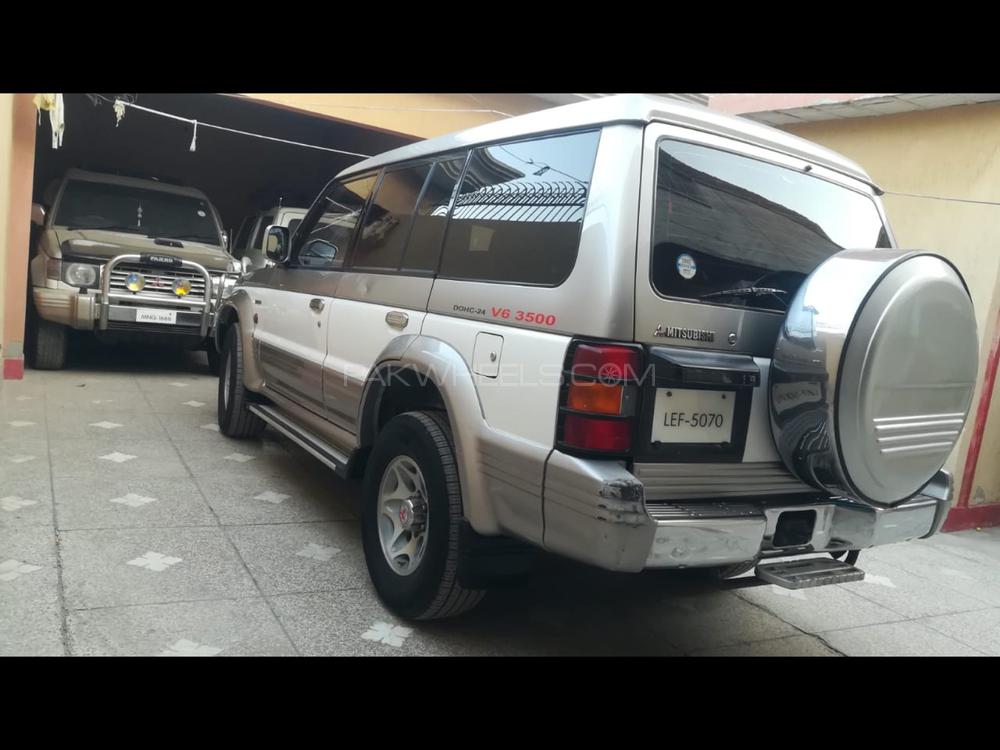 Mitsubishi Pajero 1997 for Sale in Sialkot Mitsubishi Pajero 1997 for Sale in Sialkot Image-20
