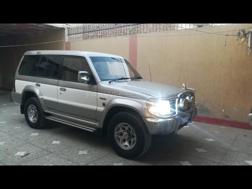 Mitsubishi Pajero 1997 for Sale in Sialkot Mitsubishi Pajero 1997 for Sale in Sialkot Image-2