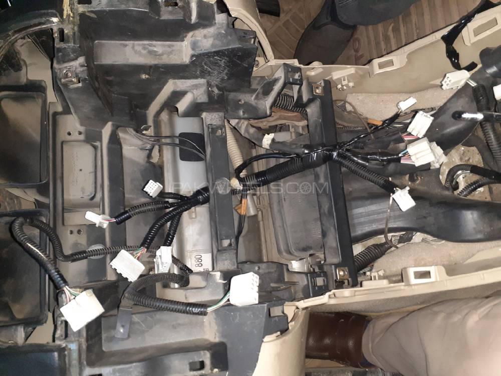 TOYOTA MARK X ORIGINAL TV INSTALLATION. TOYOTA MARK X ORIGINAL TV INSTALLATION. Image-2