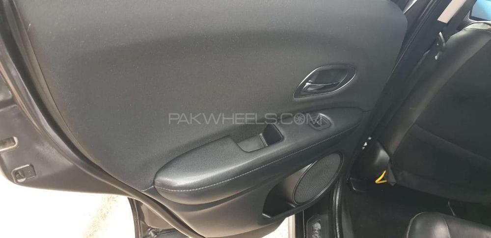 Honda Vezel 2014 for Sale in Islamabad Honda Vezel 2014 for Sale in Islamabad Image-17