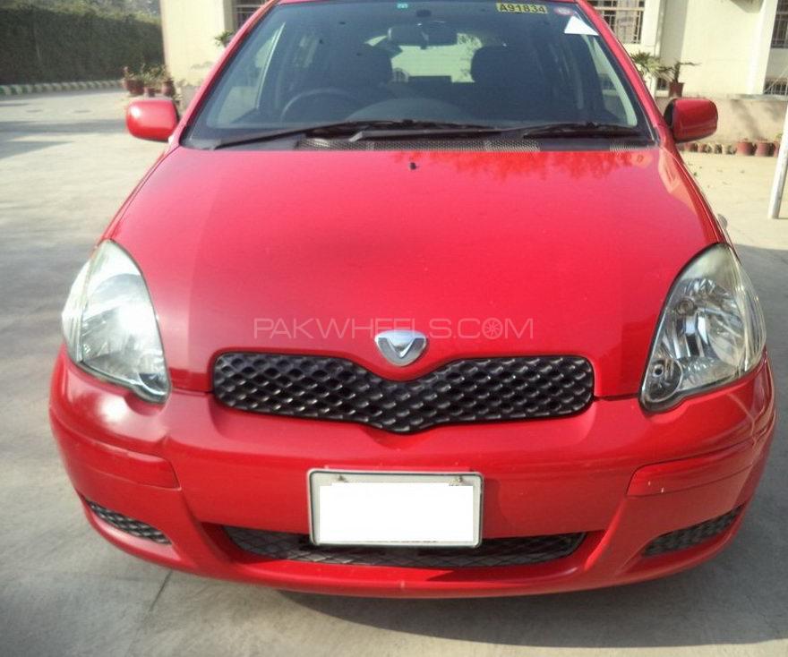 Toyota Vitz 2004 for Sale in Peshawar Image-1