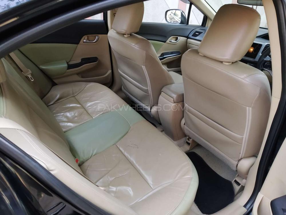 Honda Civic 2014 for Sale in Lahore Honda Civic 2014 for Sale in Lahore Image-11