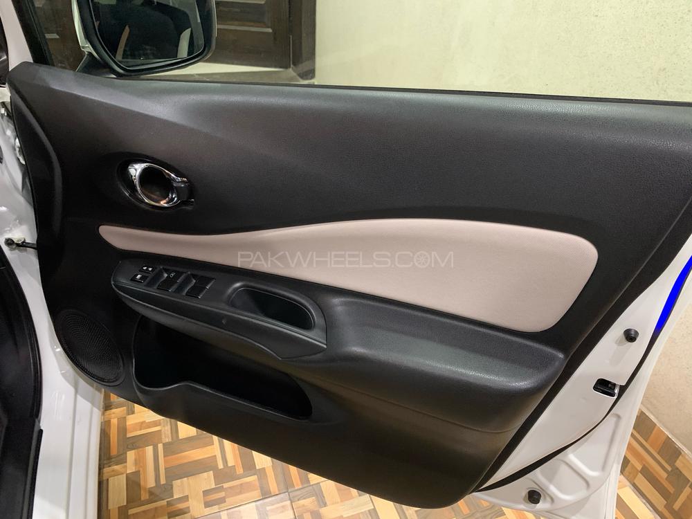Nissan Note 2017 for Sale in Lahore Nissan Note 2017 for Sale in Lahore Image-7