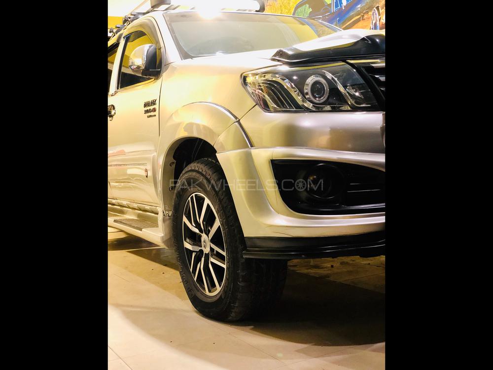Toyota Hilux 2012 for Sale in Lahore Toyota Hilux 2012 for Sale in Lahore Image-10