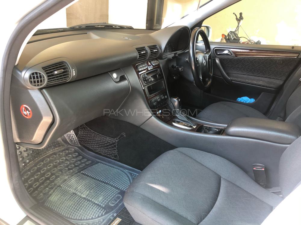 Mercedes Benz C Class 2003 for Sale in Sargodha Mercedes Benz C Class 2003 for Sale in Sargodha Image-2
