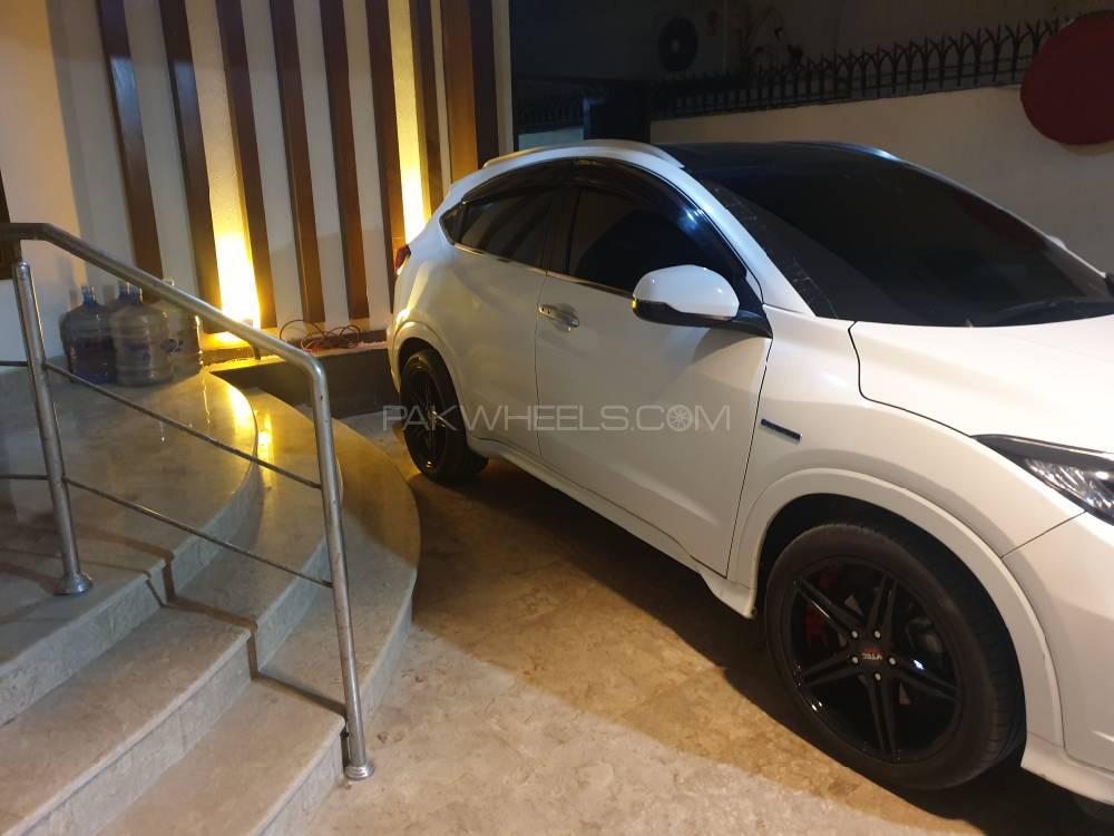 Honda Vezel - 2015 Muhammad Honda Vezel - 2015 Muhammad Image-9
