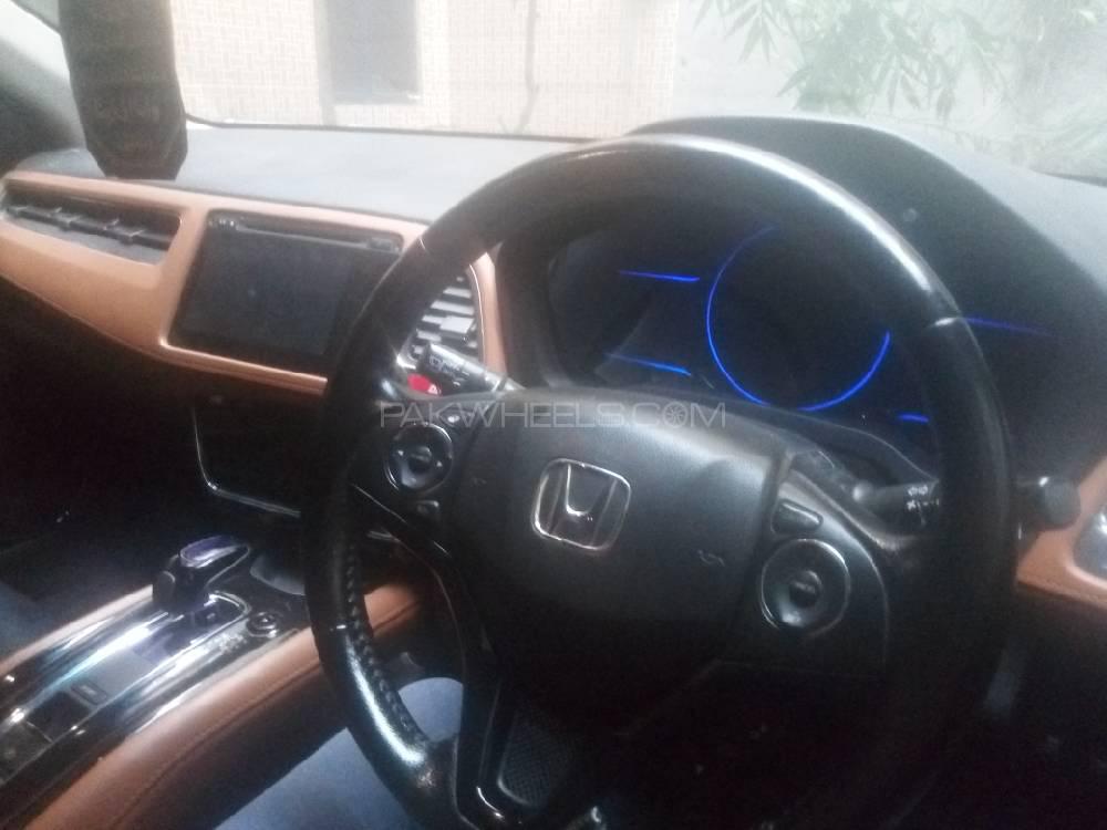 Honda Vezel 2014 for Sale in Lahore Honda Vezel 2014 for Sale in Lahore Image-19