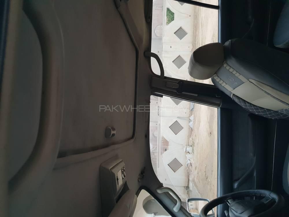 Toyota Land Cruiser - 1994 cruising Toyota Land Cruiser - 1994 cruising Image-8