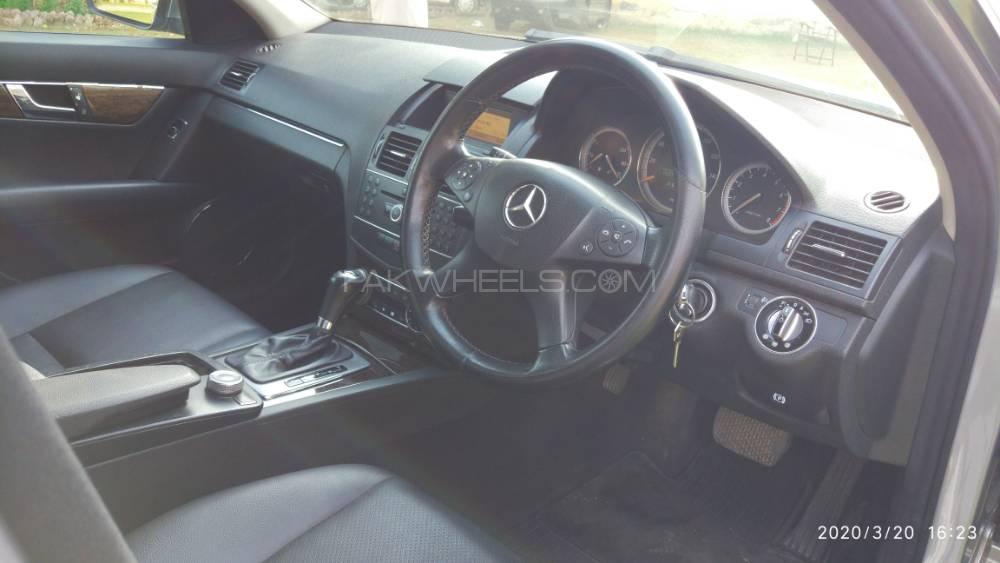 Mercedes Benz C Class 2007 for Sale in Multan Mercedes Benz C Class 2007 for Sale in Multan Image-9