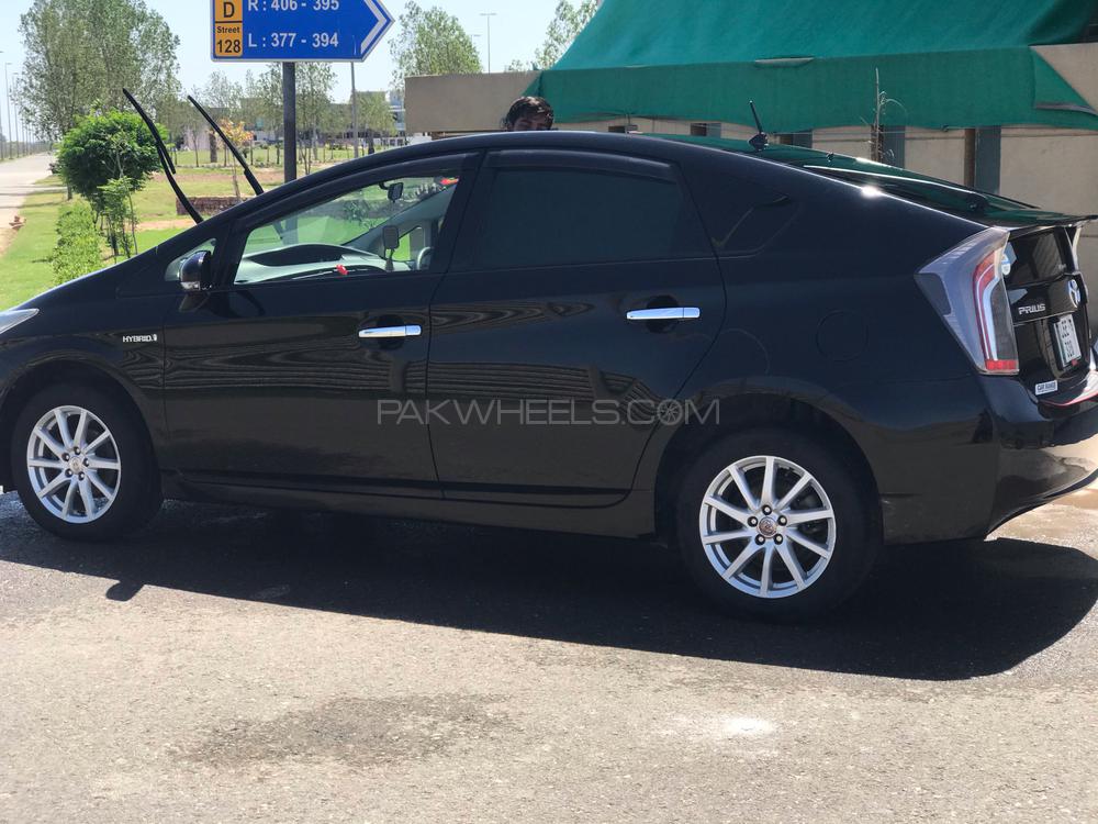Toyota Prius 2013 for Sale in Faisalabad Toyota Prius 2013 for Sale in Faisalabad Image-2