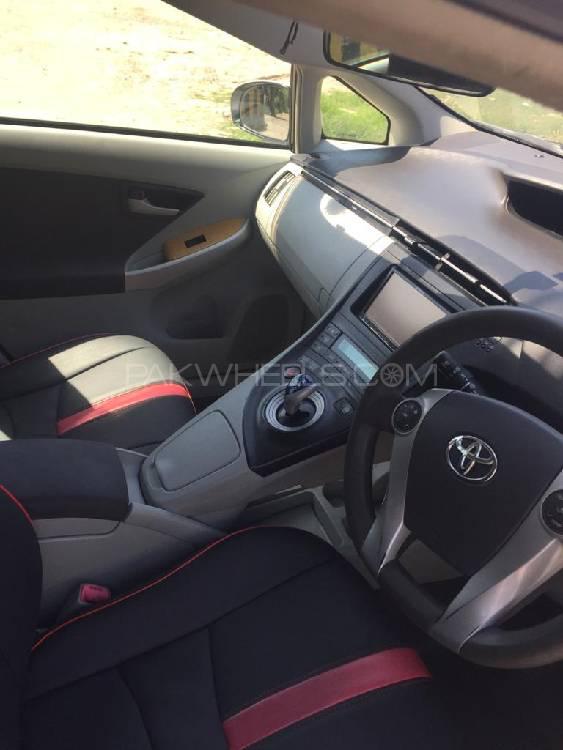 Toyota Prius 2010 for Sale in Lahore Toyota Prius 2010 for Sale in Lahore Image-2